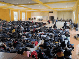 En la operación fueron detenidos cuatro presuntos traficantes personas que vigilaban la bodega. X/@INAMI_mx