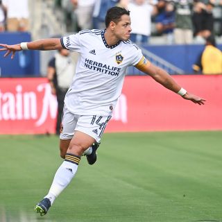 Chivas prepara una presentación nunca antes vista para Chicharito