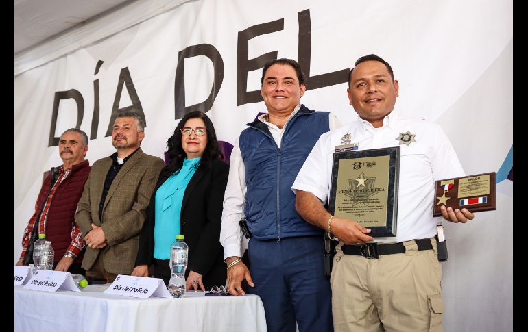 Las autoridades entregaron diplomas, estímulos y medallas a aquellos elementos de la Comisaría de Seguridad Pública destacados por su perseverancia, eficiencia, mérito y valor. EL INFORMADOR / H. Figueroa