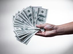 El peso mexicano se cotiza en los mercados internacionales alrededor de los 17.07 pesos. Foto de 金 运 en Unsplash