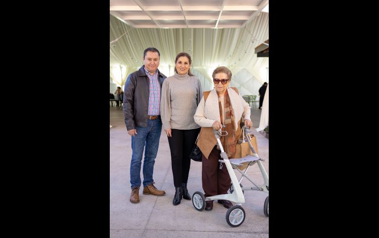 Gustavo Cabrera, Aracely Alatorre y Esperanza Aceves. GENTE BIEN JALISCO/ Christian Pérez