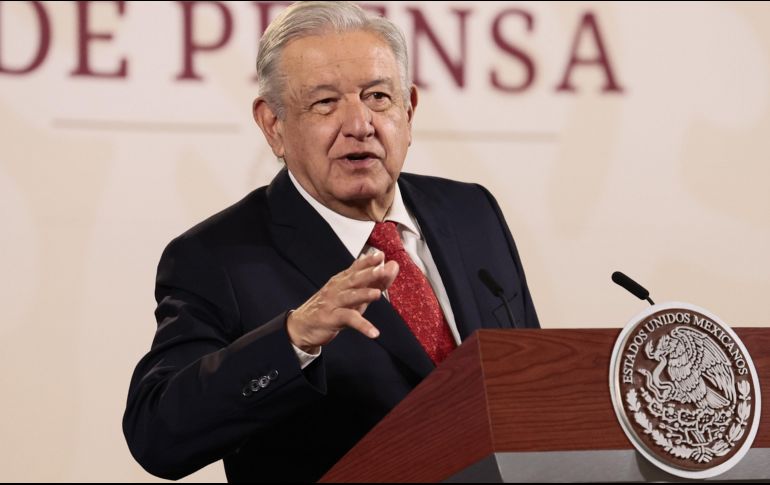 López Obrador señaló que esta iniciativa de reforma, junto con otras, como la del Poder Judicial, de salario mínimo y de pensiones, se presentarán el próximo 5 de febrero en Palacio Nacional. EFE / ARCHIVO