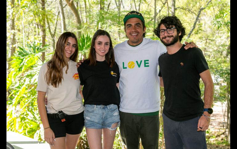 Mariel Estrada, Julieta Estrada, Manuel Castillo y Alfredo Sánchez. GENTE BIEN JALISCO/ Jorge Soltero