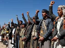 Los rebeldes hutíes de Yemen, apoyados por Irán, han incrementado en las últimas semanas los ataques en el mar Rojo contra barcos que sospechan vinculados a Israel. AP
