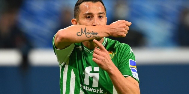 Liga MX: Filtran video de Guardado despidi&eacute;ndose del Betis