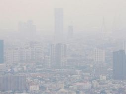 Una estampa que recuerda a los peores tiempos de la crisis sanitaria mundial derivada de la expansión de la COVID-19. EFE/R. Yongrit