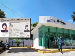 La forma más sencilla es que las personas derechohabientes y beneficiarias cobren su pensión de manera directa y sin intermediarios a través del Banco del Bienestar, con la Tarjeta del Bienestar. EL INFORMADOR / ARCHIVO