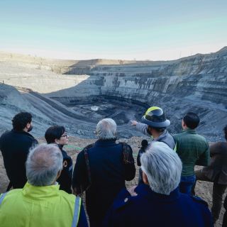 AMLO se reúne con familiares de mineros fallecidos en Coahuila