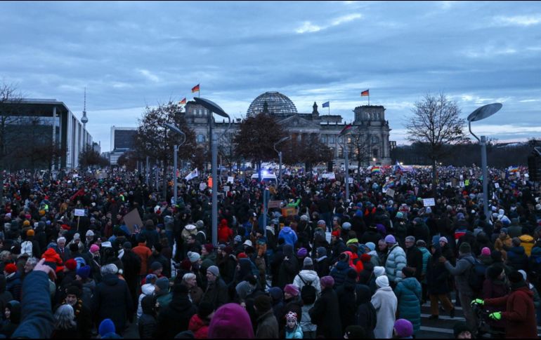 a manifestación fue una de docenas en todo el país el fin de semana que atrajo a cientos de miles de personas en total. EFE / F. Singer