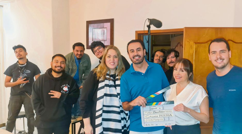Karyme Lozano (blusa blanca) se dice satisfecha con la producción de esta película y sabe que gustará al público mexicano. CORTESÍA