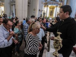 Ya faltan pocos días para que se lleve a cabo uno de los eventos más emblemáticos de la Religión Católica en México, la imposición de la ceniza, con la que oficialmente comienza la Cuaresma 2024. EL INFORMADOR / ARCHIVO