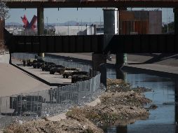 El gobernador de Texas, el republicano Greg Abbott, fue quien ordenó la colocación del alambre de espinas. SUN/ ARCHIVO