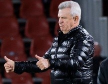 JAVIER AGUIRRE. El director técnico del Real Mallorca tiene una de las pruebas más difíciles de esta temporada. EFE / ARCHIVO