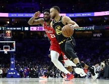 Muchas decisiones dependerán de la salud de los jugadores y del desempeño de sus equipos en los playoffs de la NBA. AFP / ARCHIVO