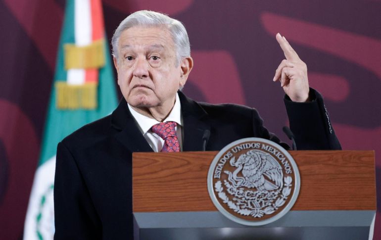 López Obrador reiteró el llamado a la población de no apoyarse de ningún grupo del crimen organizado al aseverar que ahora su Administración apoya al pueblo 