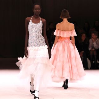 La estética “balletcore” define la Alta Costura de Chanel para la próxima temporada