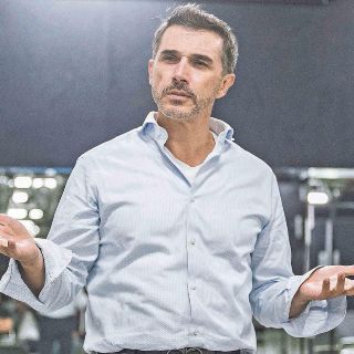 "No somos amigos" dice Sergio Mayer sobre Wendy Guevara