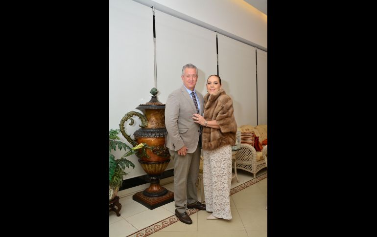 José Luis Villaseñor y Claudia García de Villaseñor. GENTE BIEN JALISCO/ Marifer Rached