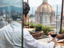 Si quieres invitar a salir a tu pareja y no se te ocurre algún lugar, la mejor opción siempre será un restaurante. INSTAGRAM/piso_siete_restaurante_bar