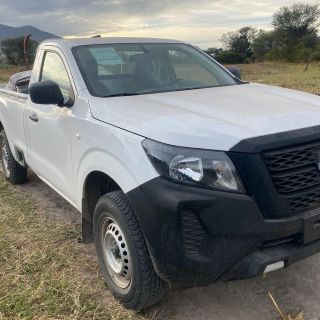 Soldados aseguran vehículos de huachicoleros con droga y cartuchos en Ocotlán