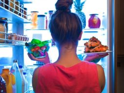 Para evitar represalias en tu sistema digestivo, es recomendable cenar con tres horas de anticipación, previo a irse a la cama. EL INFORMADOR/ Archivo