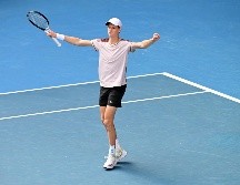 Sinner será el jugador más joven que buscará el título masculino en Australia desde que Djokovic ganó el primero de sus 10 títulos en el 2008. EFE / J. Ross
