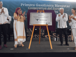 Esta inauguración de la primera Gasolinera Bienestar se da tras la polémica de un supuesto gasolinazo empezando 2024. ESPECIAL
