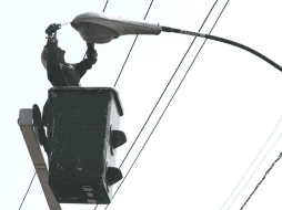 Inicialmente se instalarán 50 mil luminarias en todo el municipio. EL INFORMADOR/ARCHIVO