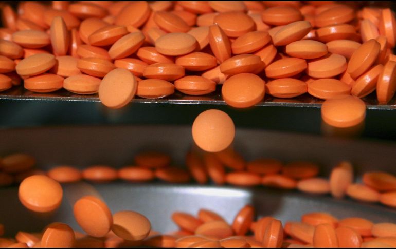 El complejo B abarca varias vitaminas, cada una de ellas cumple funciones específicas y colabora en procesos vitales. AP / ARCHIVO