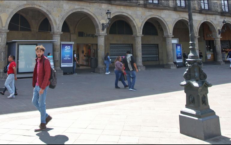 La tienda departamental Liverpool ofrece grandes descuentos en calzado deportivo. EL INFORMADOR / ARCHIVO