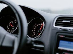 Todo auto requiere de un mantenimiento regular para que se pueda prevenir cualquier tipo de avería. Unsplash.