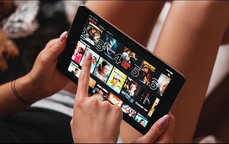 La rotación de contenido es una práctica común en todas las plataformas de streaming, donde la permanencia de ciertos títulos en los catálogos está sujeta a la adquisición de licencias y las negociaciones con los estudios. Pixabay