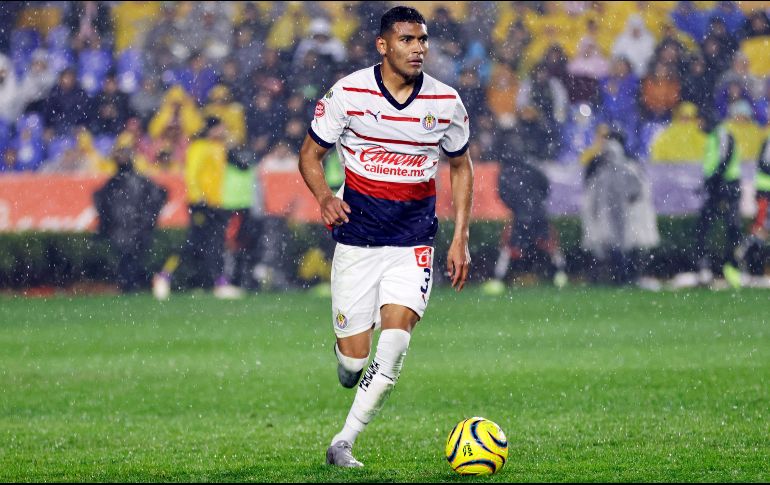 “Tiba” Sepúlveda fue llevado al hospital para descartar alguna fractura en la zona de la ceja izquierda. IMAGO7