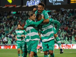 Santos saltó al décimo lugar de la tabla de posiciones y dejó al Puebla en el fondo. IMAGO7/S. Perales