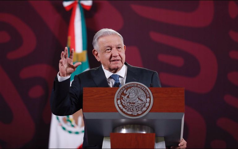 El Presidente López Obrador cuestionó la ausencia de pruebas de esas afirmaciones y aprovechó para enviar un mensaje al gobierno de Estados Unidos. EFE / S. Gutiérrez