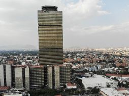 Diversos medios comenzaron a reportar cerca de las 14:00 horas que fue desalojada la Torre de Pemex después de que se reportara la presencia de un presunto artefacto explosivo. NTX / ARCHIVO