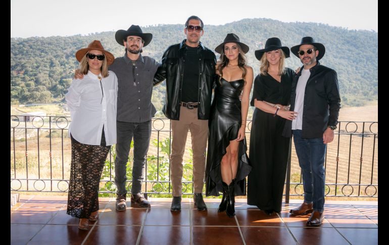 Sofía Álvarez del Castillo, Cristopher Montes, Jorge de la Huerta, Ale Murguía, Paola Orozco y Javier Moreno. GENTE BIEN JALISCO/ Jorge Soltero