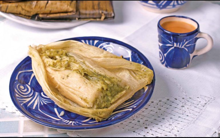 El champurrado suele ser la bebida ideal para acopañar los tamales. SUN / ARCHIVO