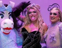 Wendy Guevara, Burrita y Turbulense llegaron juntas a la alfombra roja de los premios. EFE / Mario Guzmán