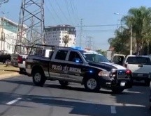 Paramédicos corroboraron el deceso del hombre, de entre 50 y 55 años de edad. ESPECIAL