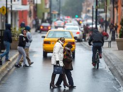 El SMN señala que la quinta tormenta invernal, junto con el frente frío 32, se desplazarán sobre el noroeste y norte de México, bajando las temperaturas. EFE / ARCHIVO