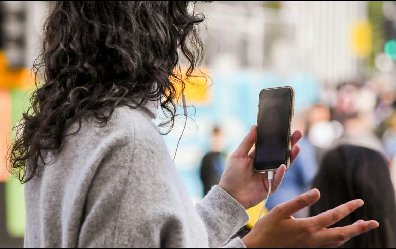 Se trata del conjunto de números que identifican una línea telefónica dependiendo de donde se encuentra. UNSPLASH / H. McKean
