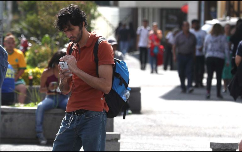 Por cada 45 minutos que se estén usando los audífonos, se deben descansar 15 minutos sin ellos. SUN / ARCHIVO