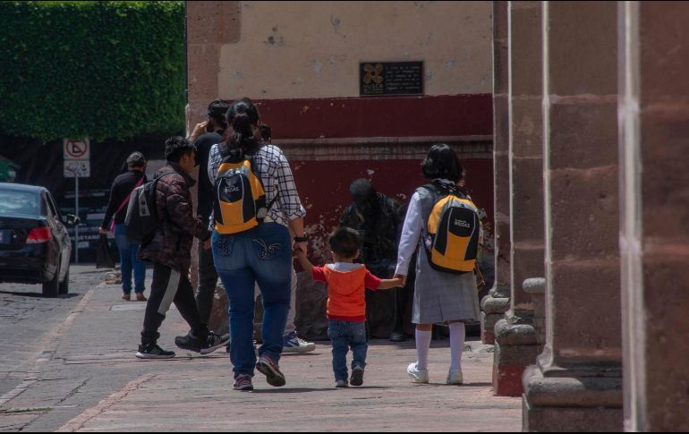El calendario escolar de la SEP para educación preescolar, primaria y secundaria en México 2023-2024 se compone de 190 días. SUN / ARCHIVO