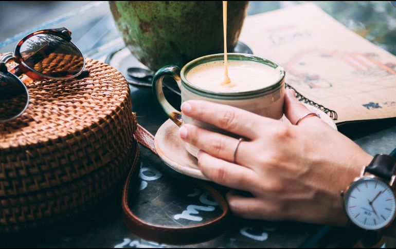 El café vietnamita es una de las combinaciones culturales más extrañas que se puede beber en las cafeterías. ESPECIAL / PEXELS Taryn Elliott