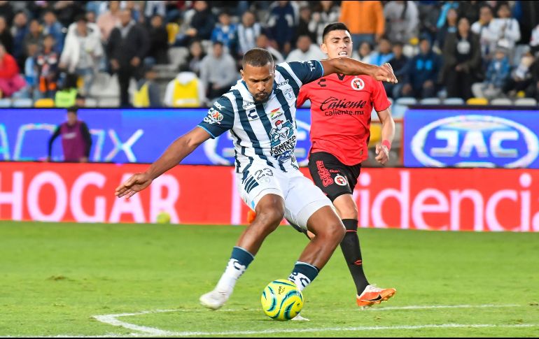Salomón Rondón anotó por segundo juego consecutivo con los Tuzos. IMAGO7