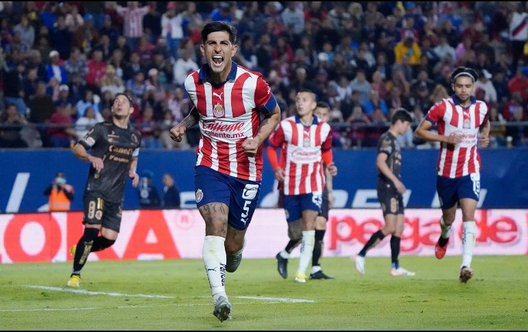 Chivas se lleva la victoria ante el Atlético de San Luis con un 2-0 a través de dos penales de la mano del capitán 