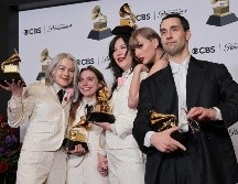 Taylor Swift y su equipo tuvieron una gran noche en los Grammys 2024. EFE / Alisson Dinner