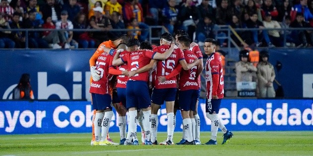 Chivas travel to Canada without four of their starters