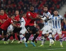 Tras una actuación discreta de las dos escuadras, todo se decidirá hasta el martes 27 de febrero en el Real Arena. EFE/ J. Avellá.